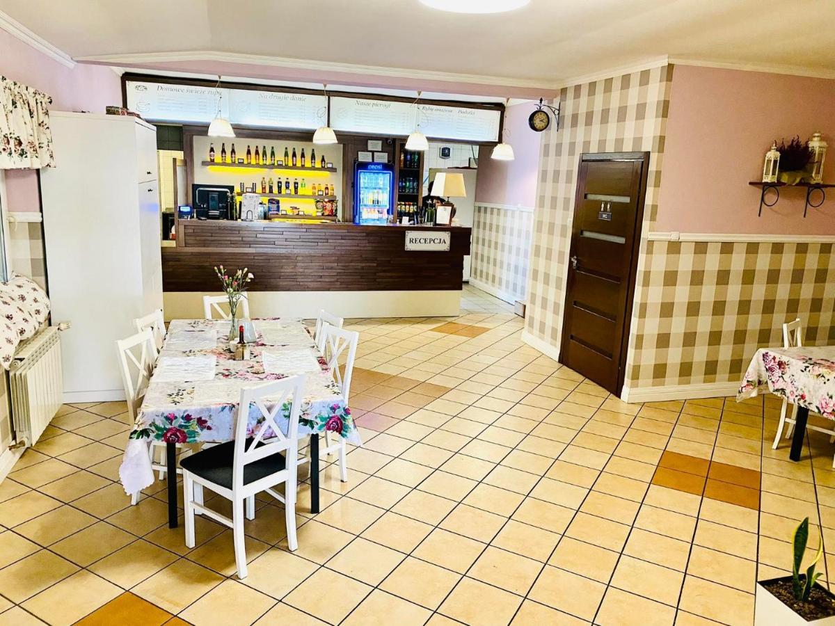 Motel Domowy Gosciniec Łomża Exteriör bild