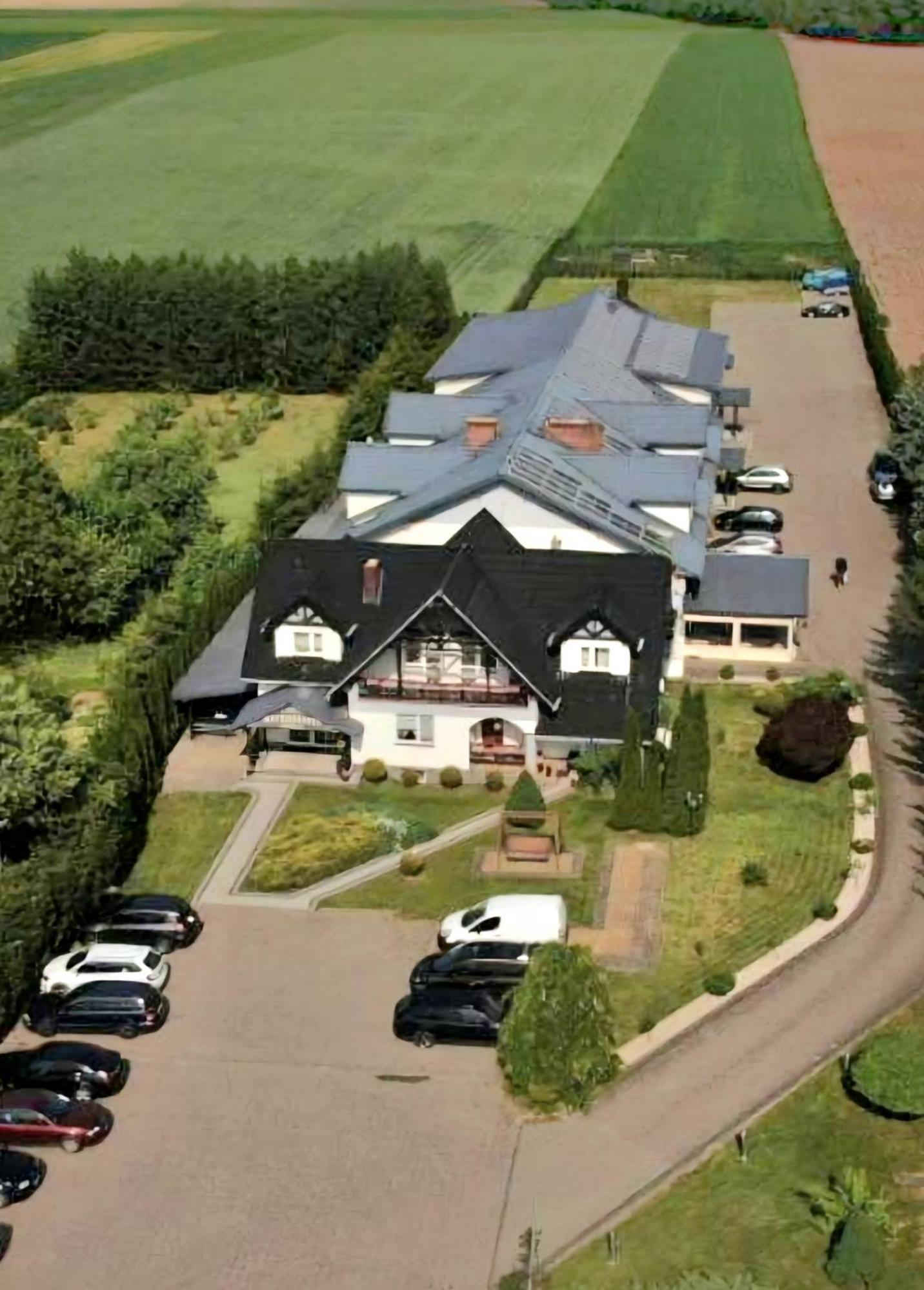Motel Domowy Gosciniec Łomża Exteriör bild