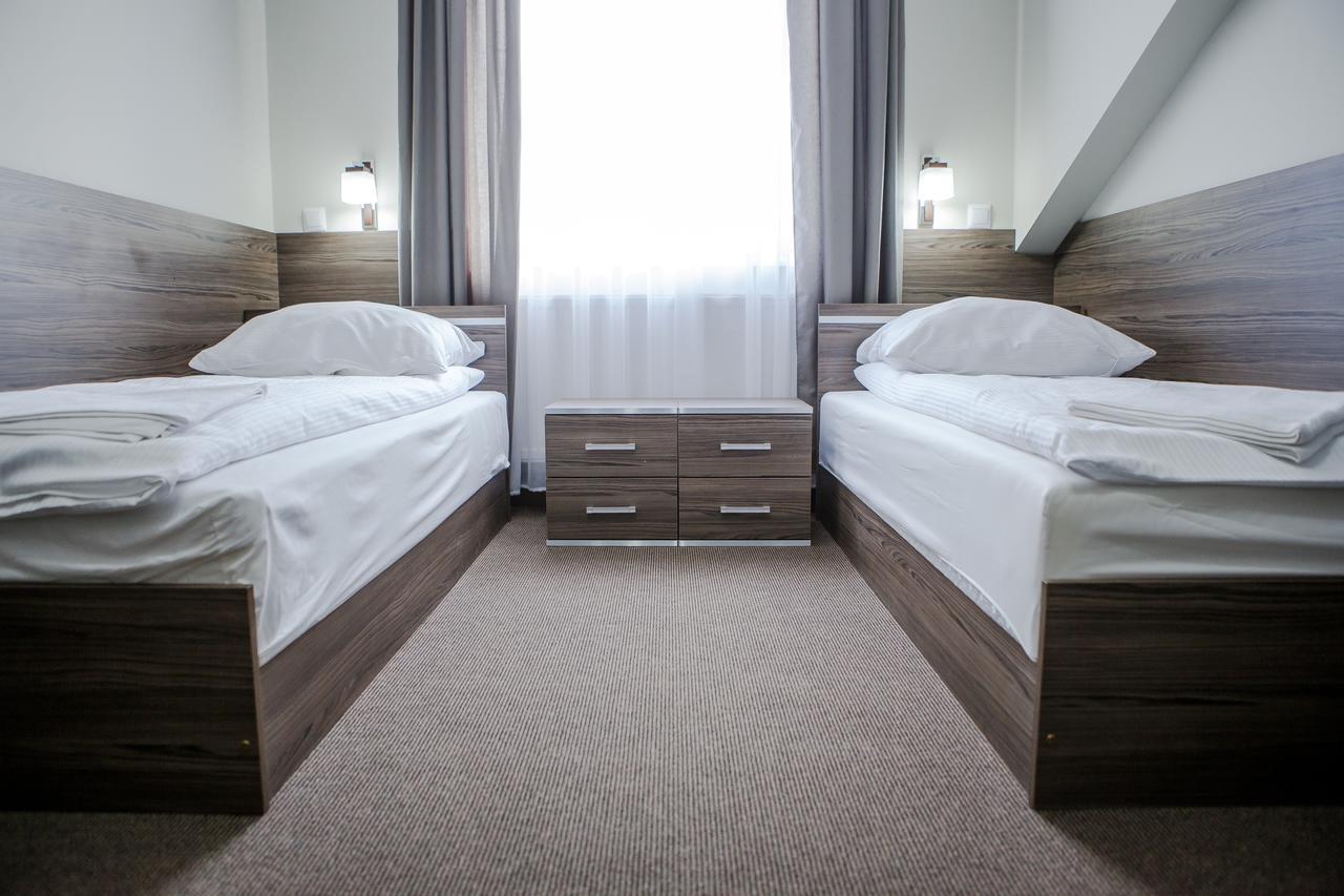 Motel Domowy Gosciniec Łomża Exteriör bild